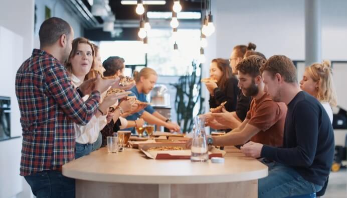 Whello Ontmoet Onze Specialisten whello office lunch break